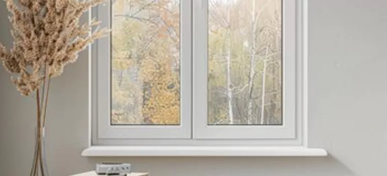 Vinyl Window Stool in Kissimmee, FL